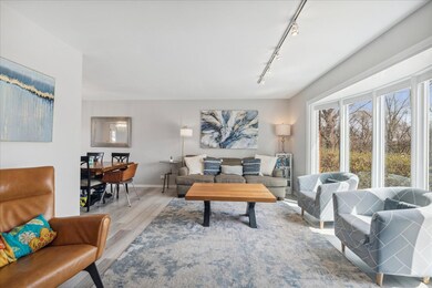 4014 Carousel Dr, Northbrook, IL 60062 - photo 3