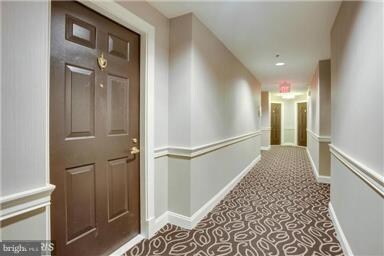 Lillian Court unit 406, McLean, VA 22102 - photo 3