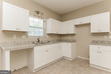 827 Shadow Lake Dr, Lithonia, GA 30058 - photo 5