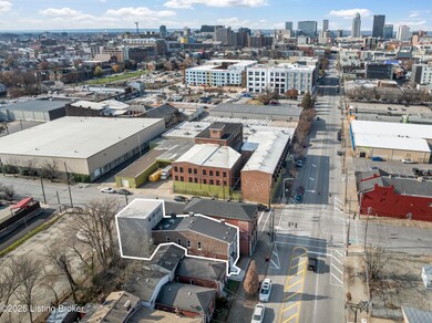 902 E Jefferson St, Louisville, KY 40206 - photo 3