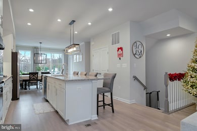 18245 Summit Pointe Dr, Triangle, VA 22172 - photo 3