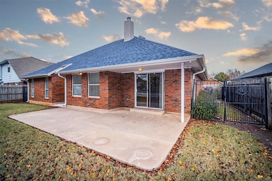 9313 Maypark Dr, Oklahoma City, OK 73159 - photo 4