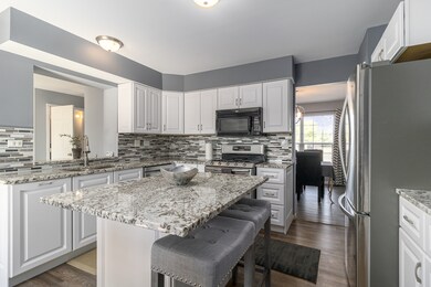 109 Greenview Ct, North Aurora, IL 60542 - photo 7