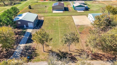 11612 Kitty Hawk Dr, Berryville, TX 75763 - photo 2