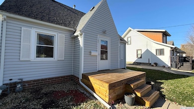 102 S Indiana Ave, Mason City, IA 50401 - photo 3