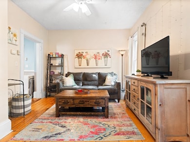 427-435 Faneuil St unit R4, Brighton, MA 02135 - photo 2