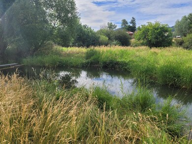 Nearby Creek