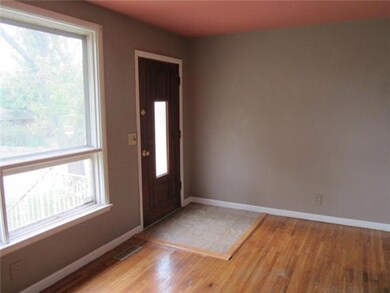 | Large open room | plenty of space for living! |