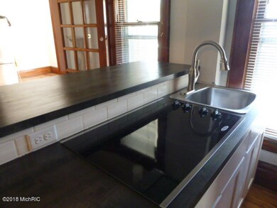 825 Dayton St SW unit 2, Grand Rapids, MI 49504 - photo 2