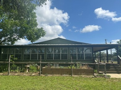 165 Mari-B Dr E unit 7, Center Point, TX 78010 - photo 5