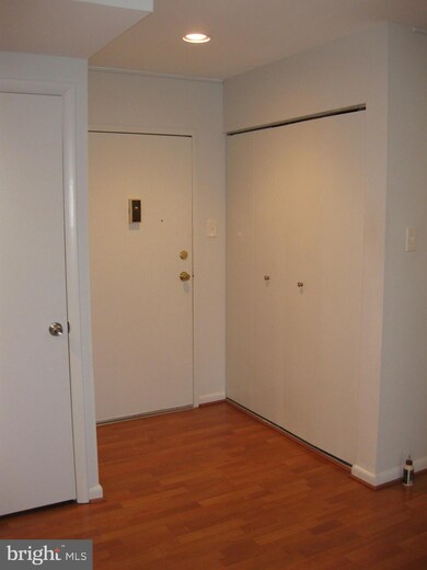 Elmont Condominium unit 409, Baltimore, MD 21215 - photo 4