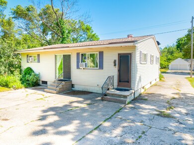 5. Ext. - Rear - Right Corner