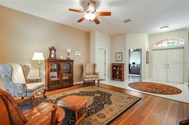 FORMAL LIVING & DINING