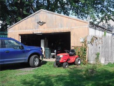 719 S 6th St, Coshocton, OH 43812 - photo 5