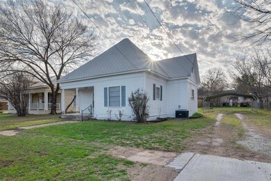 2 Bedroom, 1 Bath