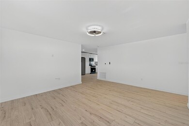 1818 Michigan Ave NE, Saint Petersburg, FL 33703 - photo 6