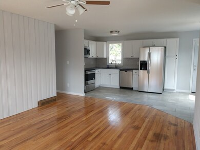 19 Jerilis Dr, Springfield, MA 01119 - photo 3