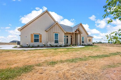 513 Longhorn Dr, Springtown, TX 76082 - photo 4