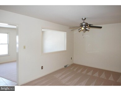 203 S 2nd Ave, Reading, PA 19611 - photo 5