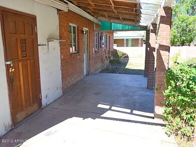 023-169276-back-porch-1