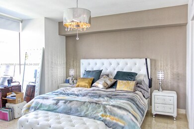 Icon Brickell Tower 1 unit 1615, Miami, FL 33131 - photo 4