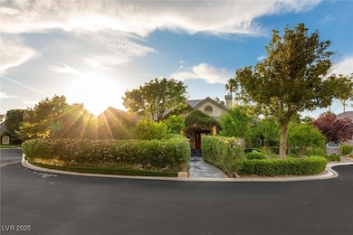 3004 Astoria Pines Cir, Las Vegas, NV 89107 - photo 2