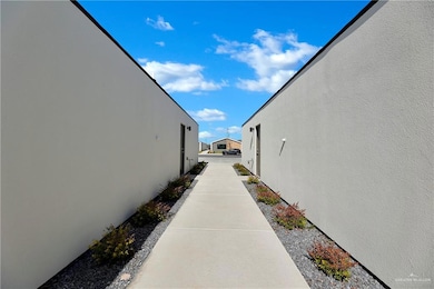 1400 E Hibiscus Ave unit B, McAllen, TX 78501 - photo 2