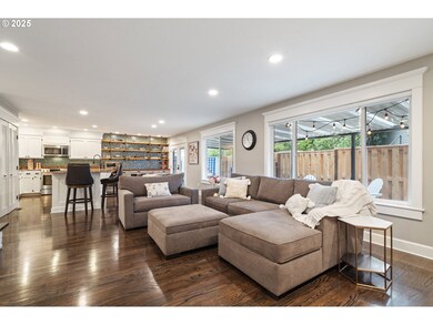 6275 Clubhouse Cir, West Linn, OR 97068 - photo 4