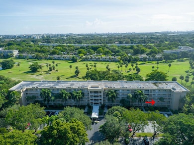 804 Cypress Grove Ln unit 302, Pompano Beach, FL 33069 - photo 2