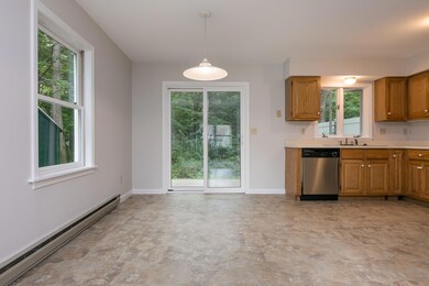 102 Berkshire Rd Portland ME-large-008-0