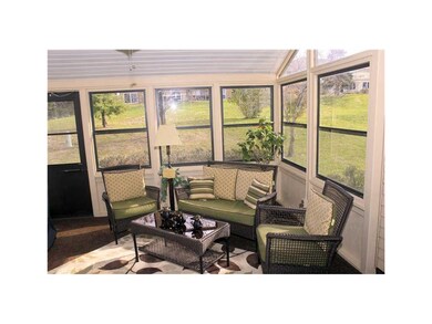 3-Seasons Porch/Room.