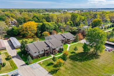 10241 Nancys Blvd unit 56, Grosse Ile, MI 48138 - photo 3