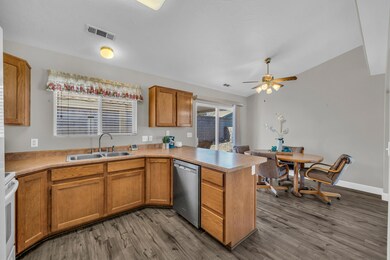 622 S 315 E unit 13, Ivins, UT 84738 - photo 7