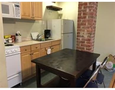 318 Tappan St unit 4, Brookline, MA 02445 - photo 4