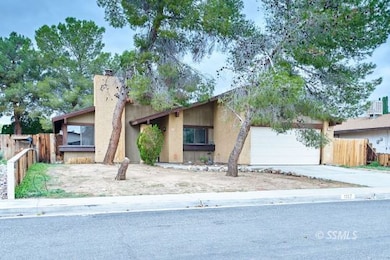 1127 N Mono Ct, Ridgecrest, CA 93555 - photo 2