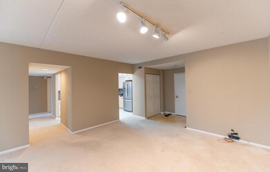 20630 Valley Forge Cir unit 630, King of Prussia, PA 19406 - photo 4