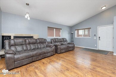 04-Living Room 20240315-DW-3748-Edit