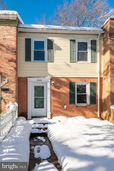 2910 Wetherburn Ct, Woodbridge, VA 22191 - photo 2