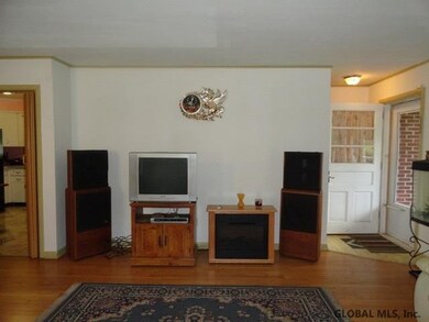 176 Sycamore St, Albany, NY 12209 - photo 5