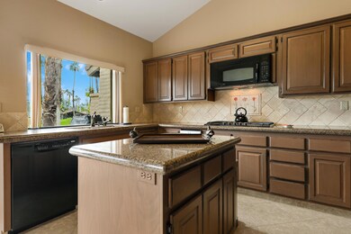 52 Ponderosa Cir, Palm Desert, CA 92211 - photo 3
