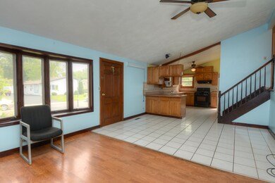 1521 Amarillo Dr, Carpentersville, IL 60110 - photo 4