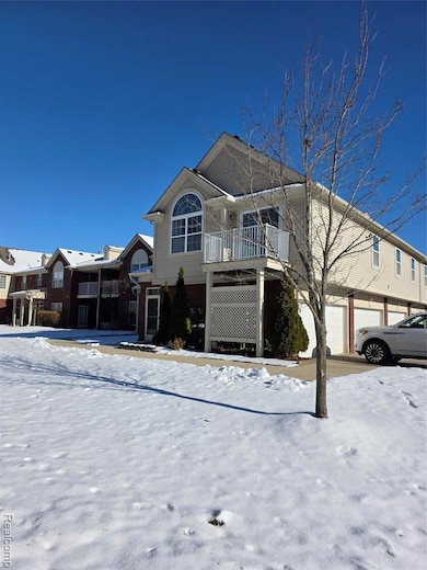 29745 Fox Run Cir, Warren, MI 48092 - photo 5