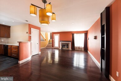 108 Pamela Ct unit 610, Levittown, PA 19057 - photo 2