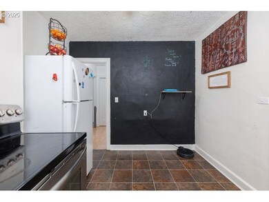 2303 Long St, Sweet Home, OR 97386 - photo 5