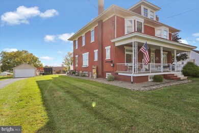 418 S Madison St, Boyertown, PA 19512 - photo 2