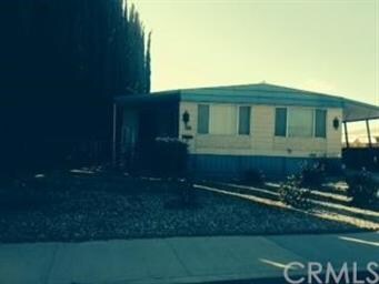 14136 Riviera Dr, Victorville, CA 92395 - photo 5