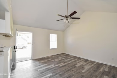 005-photo-living-room-14521010