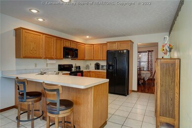 307 Dawn St, Scott Depot, WV 25560 - photo 7