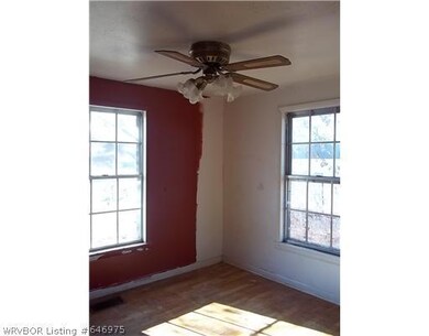 706 W Sequoyah St, Muldrow, OK 74948 - photo 4