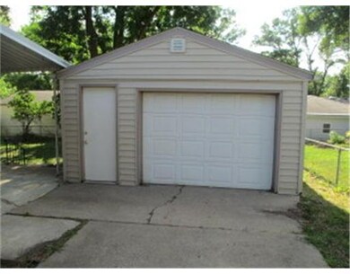 Parking Lot/Garage.